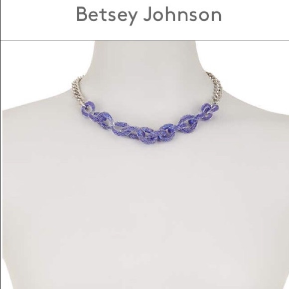 Jewelry - Betsey Johnson crystal filled mesh choker